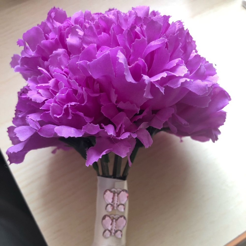 Faux purple flower bouquet NWOT